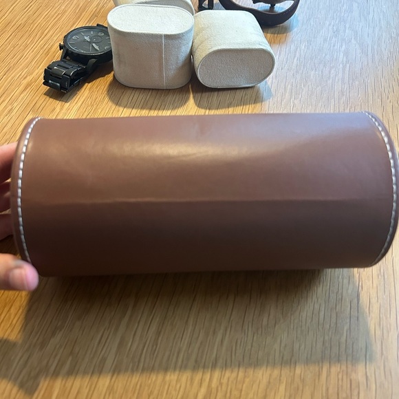 Men's Watch Case - Picture 5 of 9